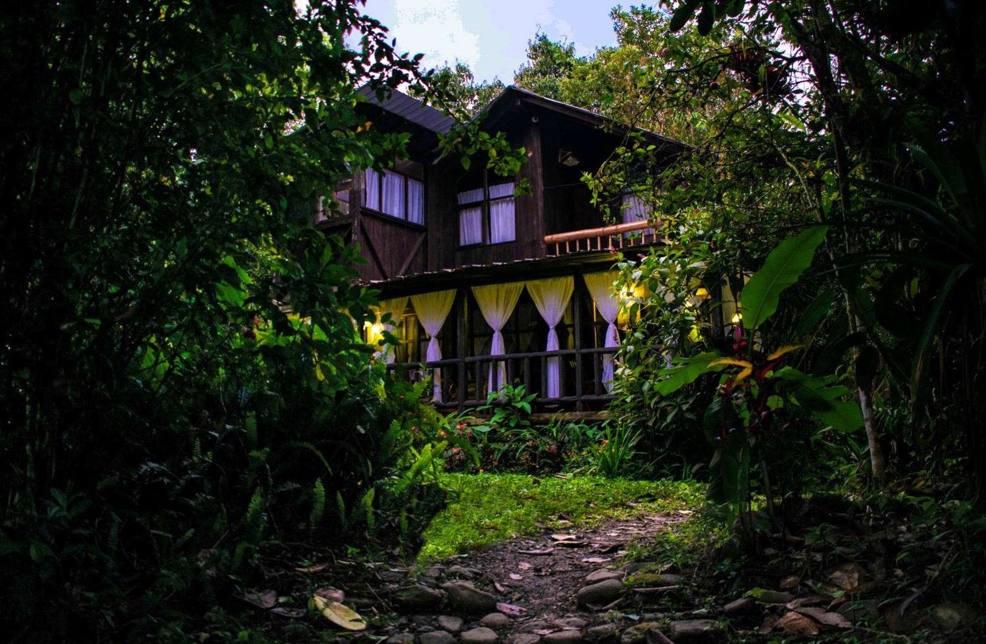 Casa De Piedra *